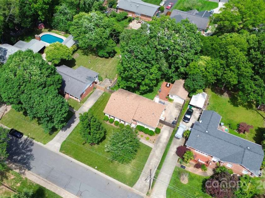 5929 Brookhaven Road, Charlotte, NC 28210.  MLS# CAR4262613, YatesRealty ID 15699. 