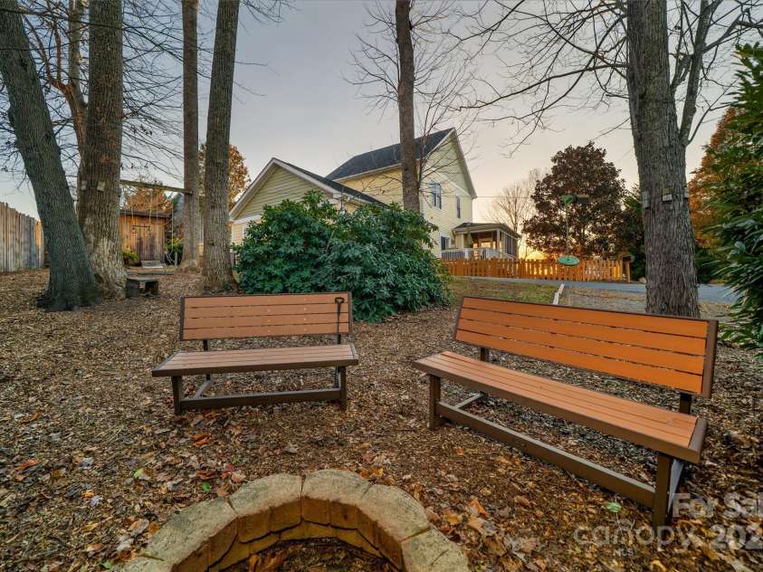 11 Forest Park Lane, Asheville, NC 28803.  MLS# CAR4321973, YatesRealty ID 1570. Firepit area