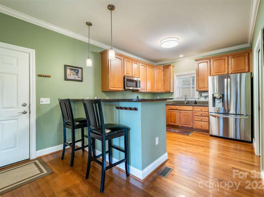 11 Forest Park Lane, Asheville, NC 28803.  MLS# CAR4321973, YatesRealty ID 1570. Kitchen