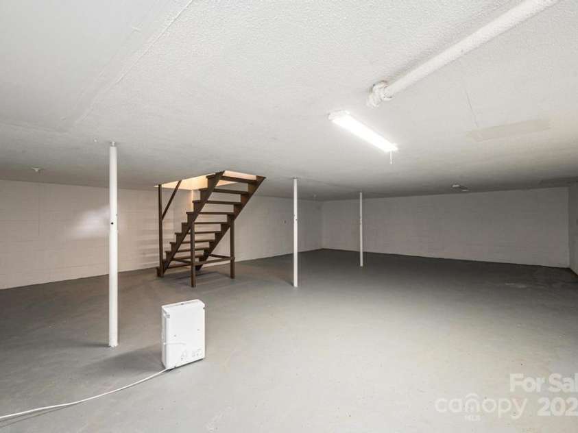 3398 Shamrock Heights, Hudson, NC 28638.  MLS# CAR4332297, YatesRealty ID 1570. 