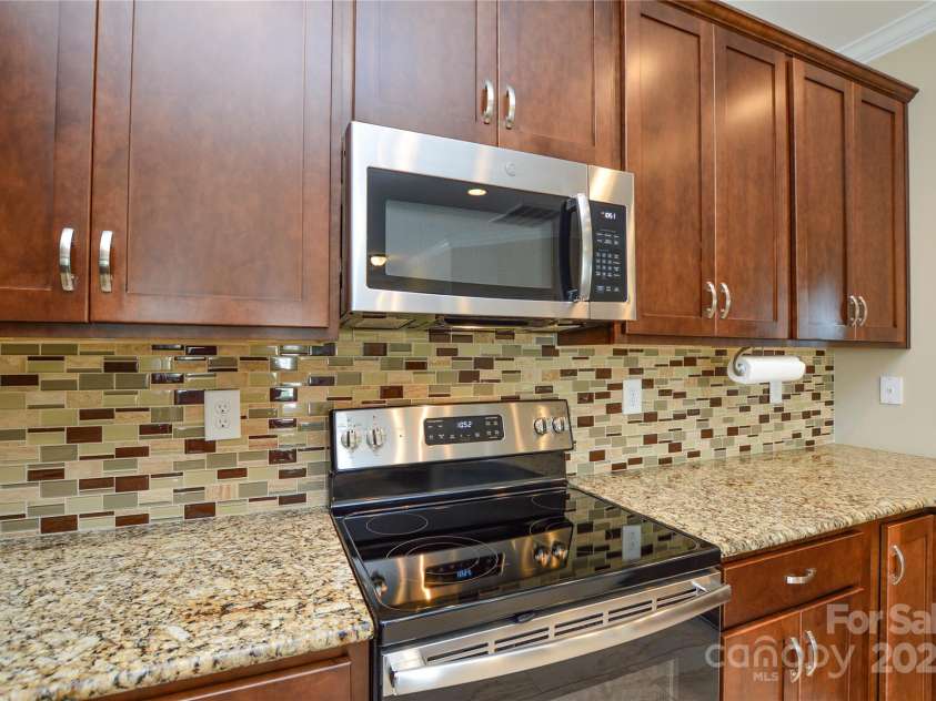 11607 Meetinghouse Drive, Cornelius, NC 28031.  MLS# CAR4264013, YatesRealty ID 15700. 