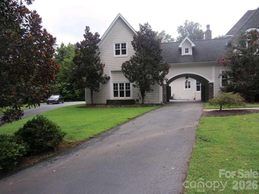 450 Greywalls Lane, Iron Station, NC 28080.  MLS# CAR4411298, YatesRealty ID 15701. 