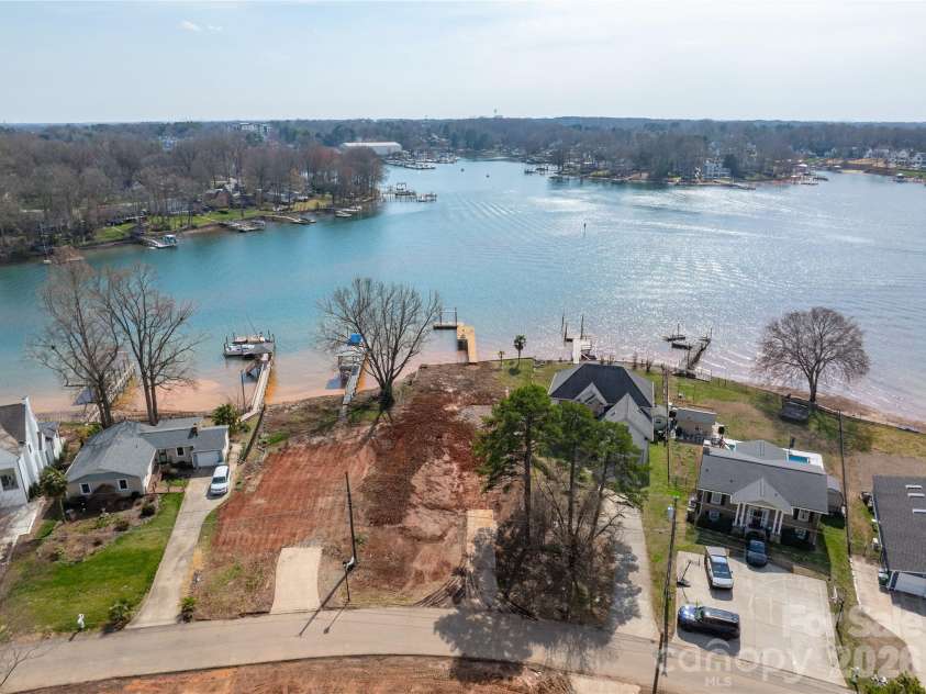 21506 Rio Oro Drive, Cornelius, NC 28031.  MLS# CAR4347482, YatesRealty ID 15702. 