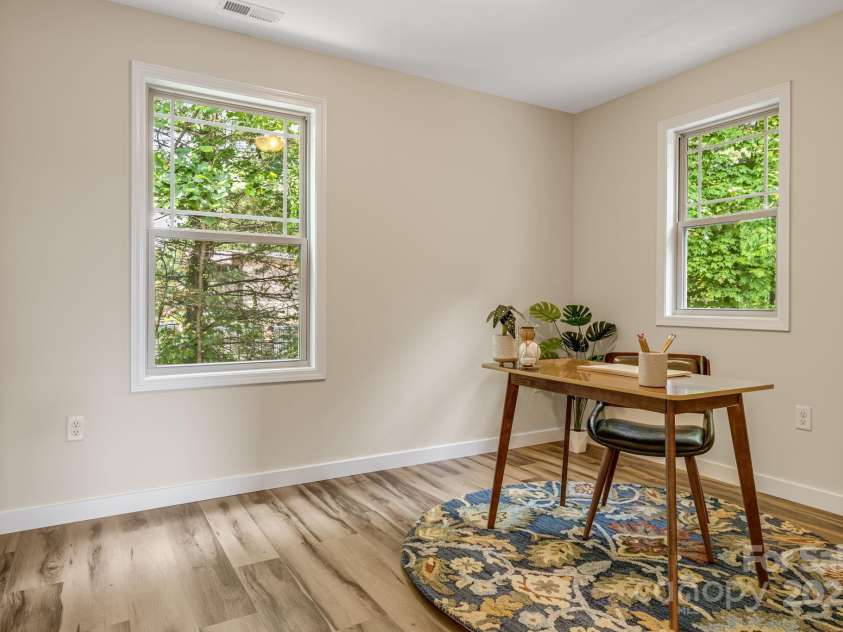 10 Coral Berry Drive, Candler, NC 28715.  MLS# CAR4256024, YatesRealty ID 15704. 