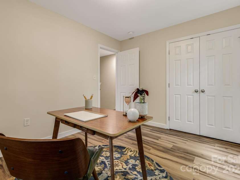 10 Coral Berry Drive, Candler, NC 28715.  MLS# CAR4256024, YatesRealty ID 15704. 