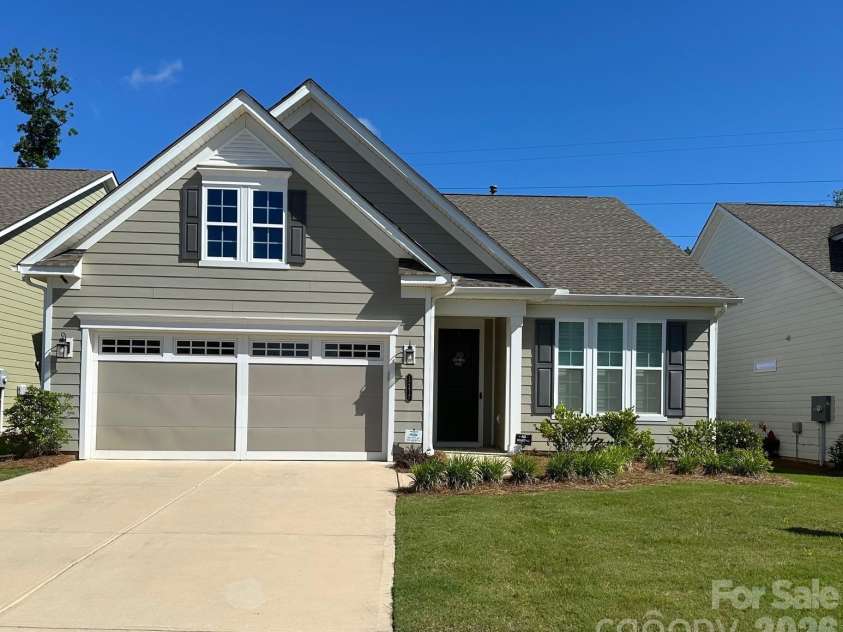 12417 Old Iron Lane, Charlotte, NC 28215.  MLS# CAR4289530, YatesRealty ID 15704. Front North Exposure