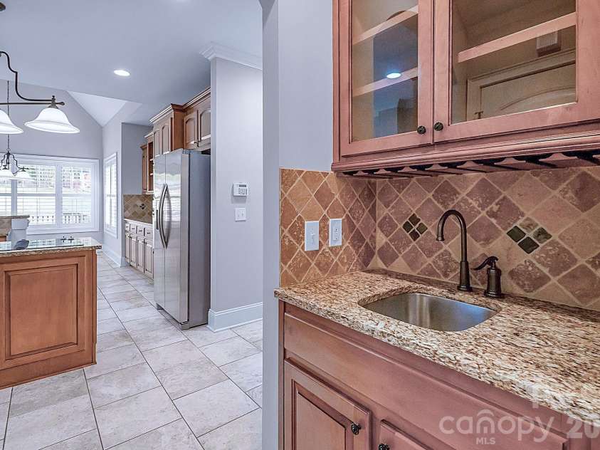 137 Northington Woods Drive, Mooresville, NC 28117.  MLS# CAR4367373, YatesRealty ID 15705. 