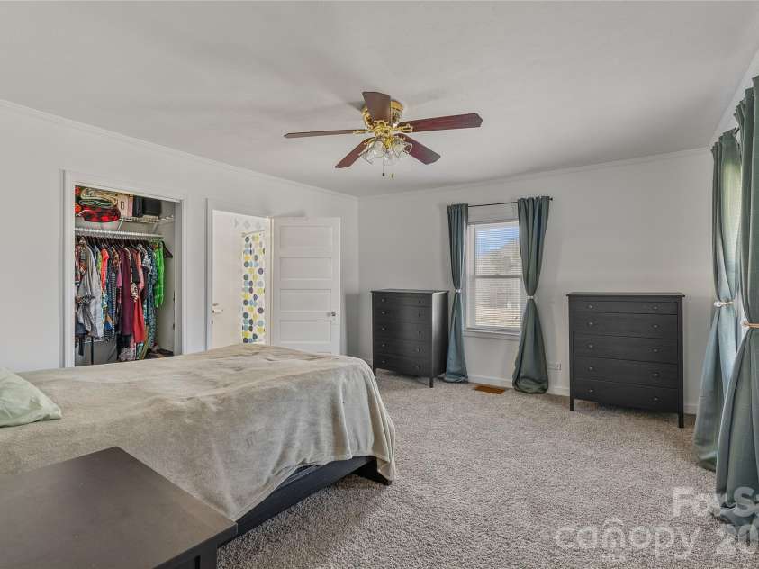 21 Ben Owenby Road, Fairview, NC 28730.  MLS# CAR4330402, YatesRealty ID 15706. 