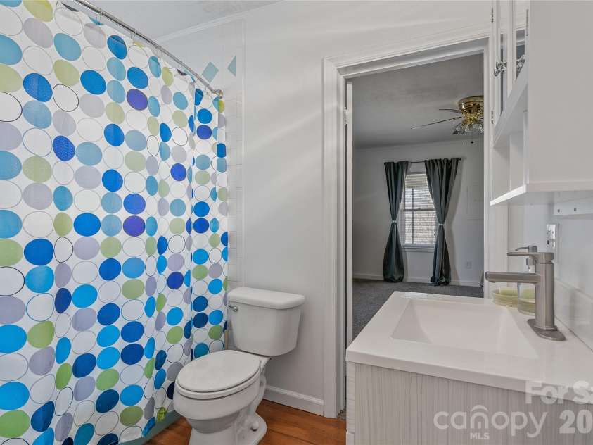 21 Ben Owenby Road, Fairview, NC 28730.  MLS# CAR4330402, YatesRealty ID 15706. 