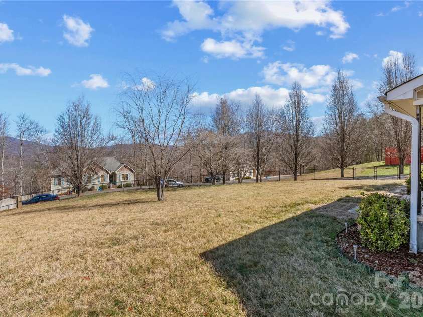 21 Ben Owenby Road, Fairview, NC 28730.  MLS# CAR4330402, YatesRealty ID 15706. 
