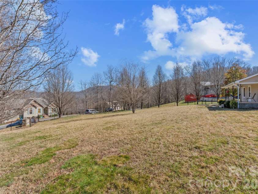 21 Ben Owenby Road, Fairview, NC 28730.  MLS# CAR4330402, YatesRealty ID 15706. 
