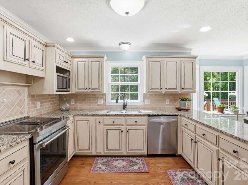 1581 Cureton Court, Rock Hill, SC 29732.  MLS# CAR4363771, YatesRealty ID 15707. 