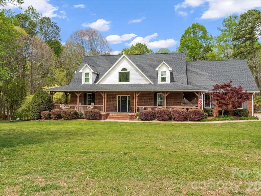 5911 Mundy Road, Denver, NC 28037.  MLS# CAR4363556, YatesRealty ID 15709. 