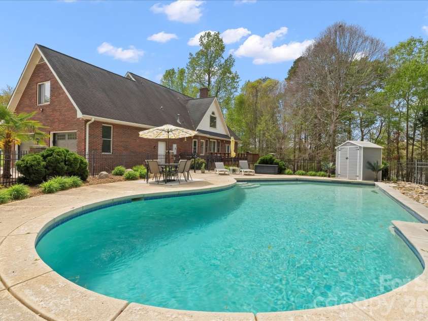 5911 Mundy Road, Denver, NC 28037.  MLS# CAR4363556, YatesRealty ID 15709. 