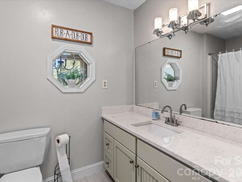 5911 Mundy Road, Denver, NC 28037.  MLS# CAR4363556, YatesRealty ID 15709. 