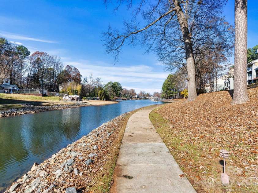 20105 Henderson Road, Cornelius, NC 28031.  MLS# CAR4207746, YatesRealty ID 1571. 