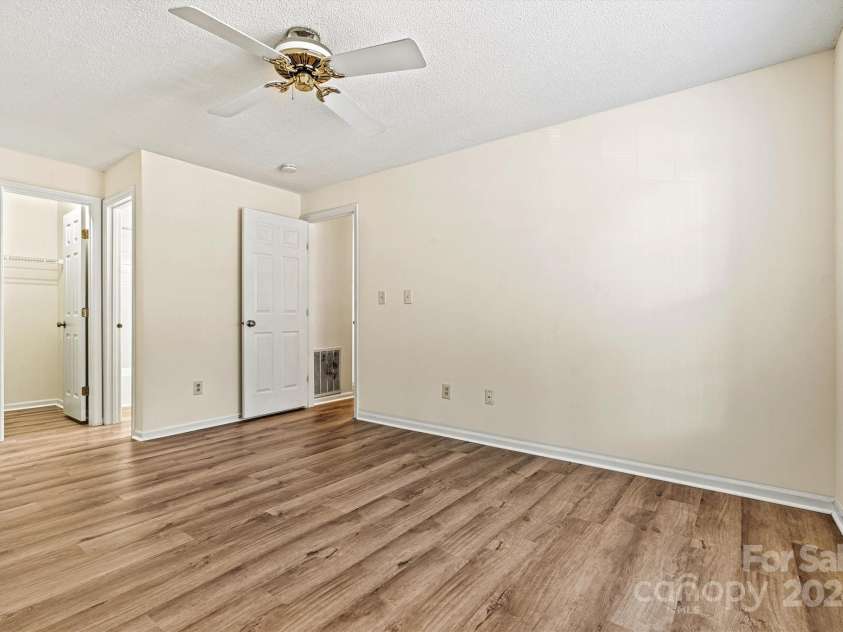 20105 Henderson Road, Cornelius, NC 28031.  MLS# CAR4207746, YatesRealty ID 1571. 