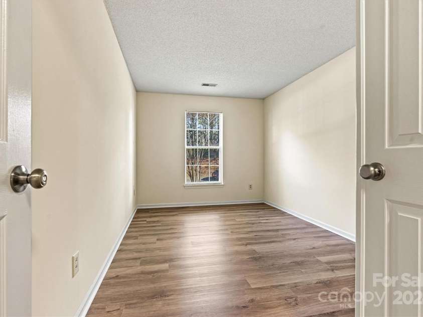 20105 Henderson Road, Cornelius, NC 28031.  MLS# CAR4207746, YatesRealty ID 1571. 