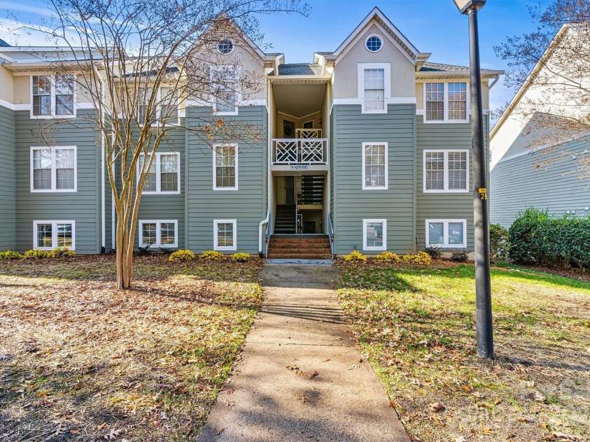 20105 Henderson Road, Cornelius, NC 28031.  MLS# CAR4207746, YatesRealty ID 1571. 