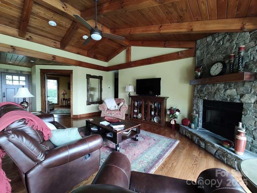 545 Summit Road, Tryon, NC 28782.  MLS# CAR4293286, YatesRealty ID 1571. Den