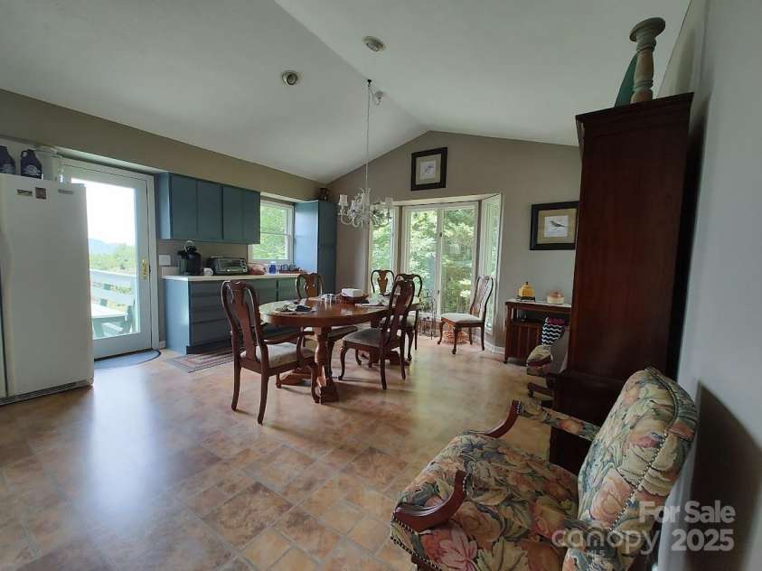 545 Summit Road, Tryon, NC 28782.  MLS# CAR4293286, YatesRealty ID 1571. Dining
