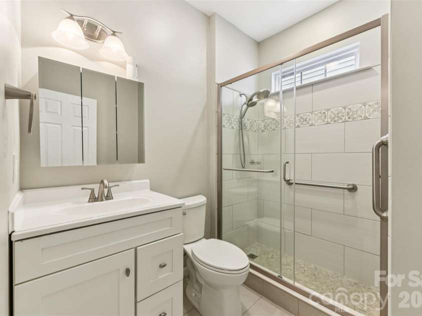3351 Streamside Drive, Davidson, NC 28036.  MLS# CAR4337452, YatesRealty ID 15710. 