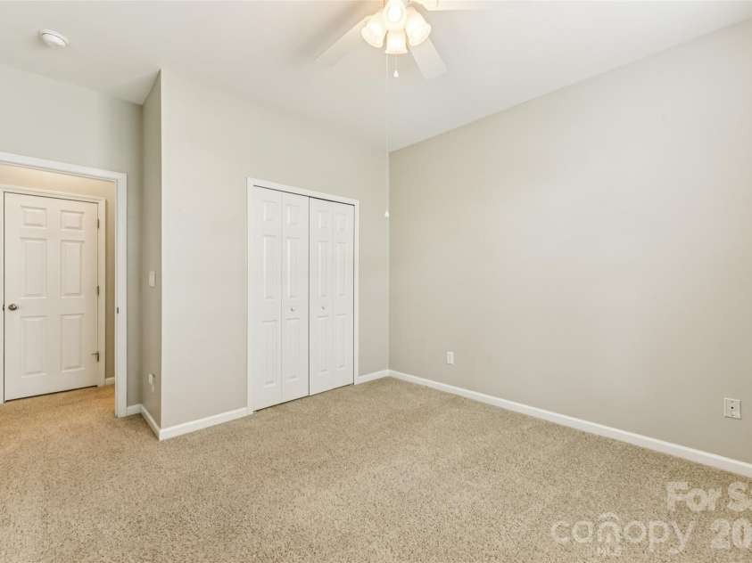 3351 Streamside Drive, Davidson, NC 28036.  MLS# CAR4337452, YatesRealty ID 15710. 