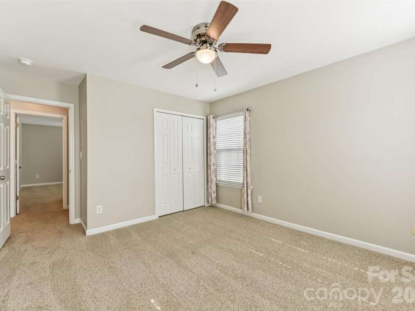 3351 Streamside Drive, Davidson, NC 28036.  MLS# CAR4337452, YatesRealty ID 15710. 