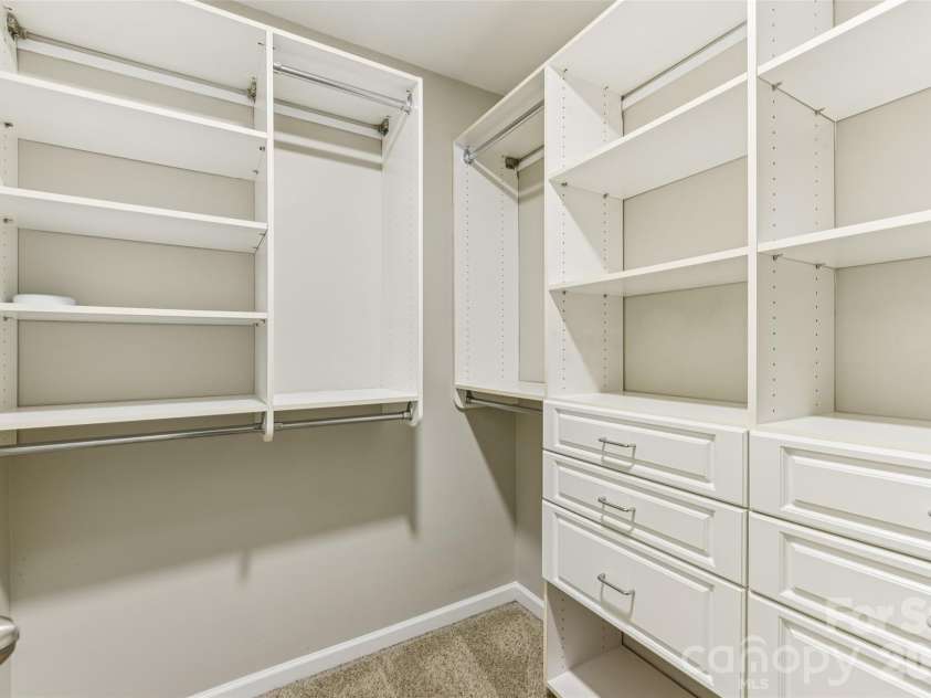 3351 Streamside Drive, Davidson, NC 28036.  MLS# CAR4337452, YatesRealty ID 15710. 
