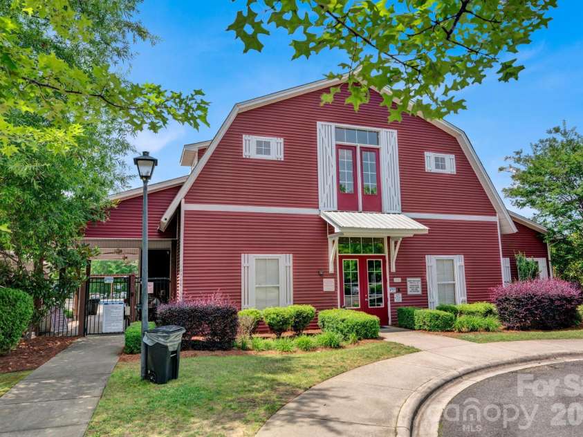 3351 Streamside Drive, Davidson, NC 28036.  MLS# CAR4337452, YatesRealty ID 15710. 