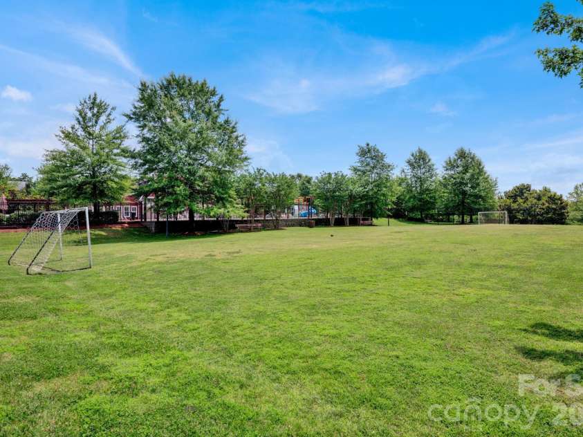 3351 Streamside Drive, Davidson, NC 28036.  MLS# CAR4337452, YatesRealty ID 15710. 