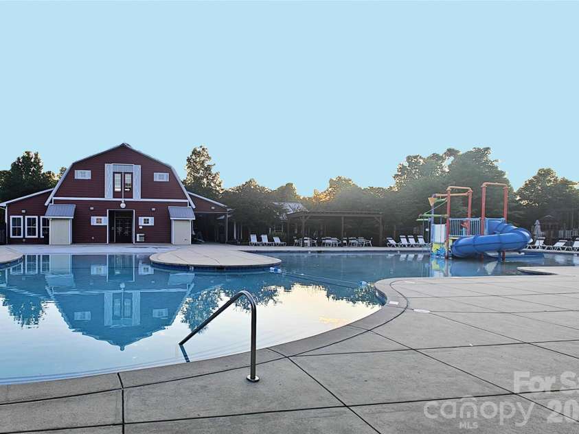3351 Streamside Drive, Davidson, NC 28036.  MLS# CAR4337452, YatesRealty ID 15710. 