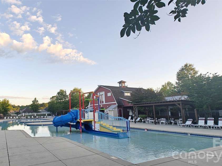 3351 Streamside Drive, Davidson, NC 28036.  MLS# CAR4337452, YatesRealty ID 15710. 