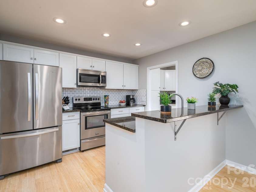 7611 Sarah Drive, Denver, NC 28037.  MLS# CAR4372326, YatesRealty ID 15711. 