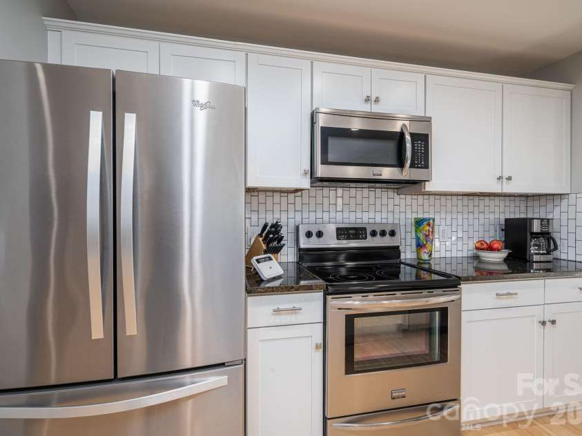 7611 Sarah Drive, Denver, NC 28037.  MLS# CAR4372326, YatesRealty ID 15711. 