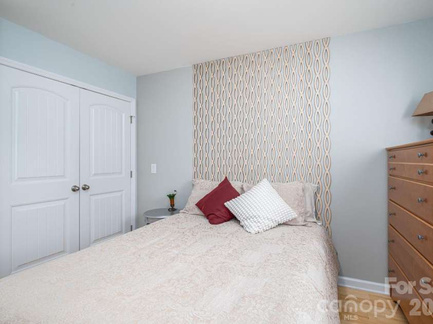 7611 Sarah Drive, Denver, NC 28037.  MLS# CAR4372326, YatesRealty ID 15711. 