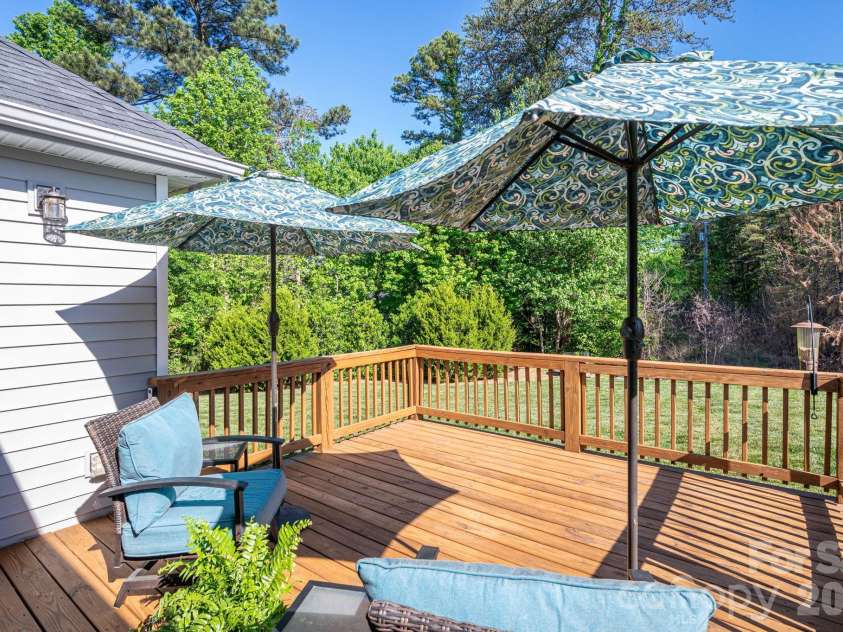7611 Sarah Drive, Denver, NC 28037.  MLS# CAR4372326, YatesRealty ID 15711. 