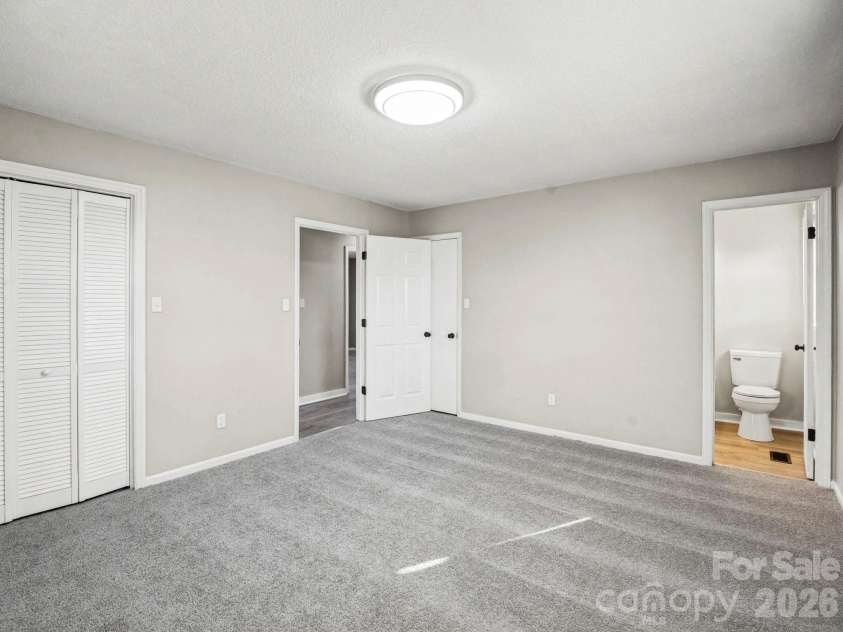 944 Woodland Drive, Shelby, NC 28150.  MLS# CAR4344300, YatesRealty ID 15713. 