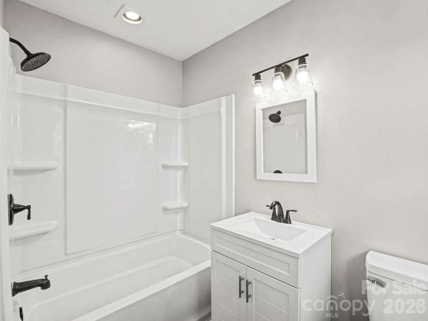 944 Woodland Drive, Shelby, NC 28150.  MLS# CAR4344300, YatesRealty ID 15713. 