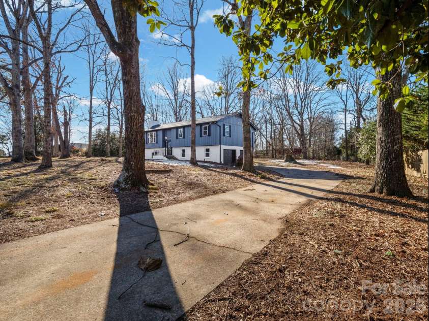 944 Woodland Drive, Shelby, NC 28150.  MLS# CAR4344300, YatesRealty ID 15713. 