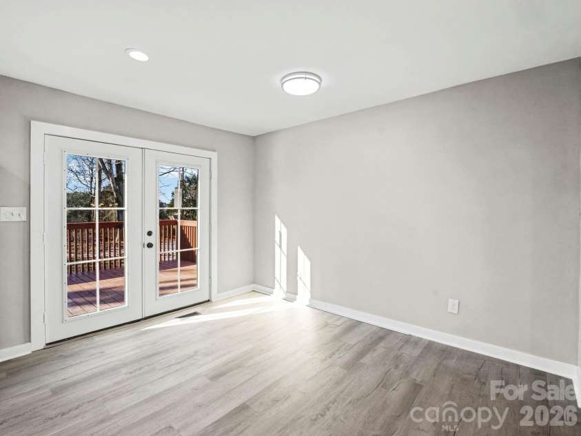 944 Woodland Drive, Shelby, NC 28150.  MLS# CAR4344300, YatesRealty ID 15713. 