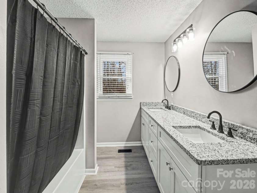 944 Woodland Drive, Shelby, NC 28150.  MLS# CAR4344300, YatesRealty ID 15713. 