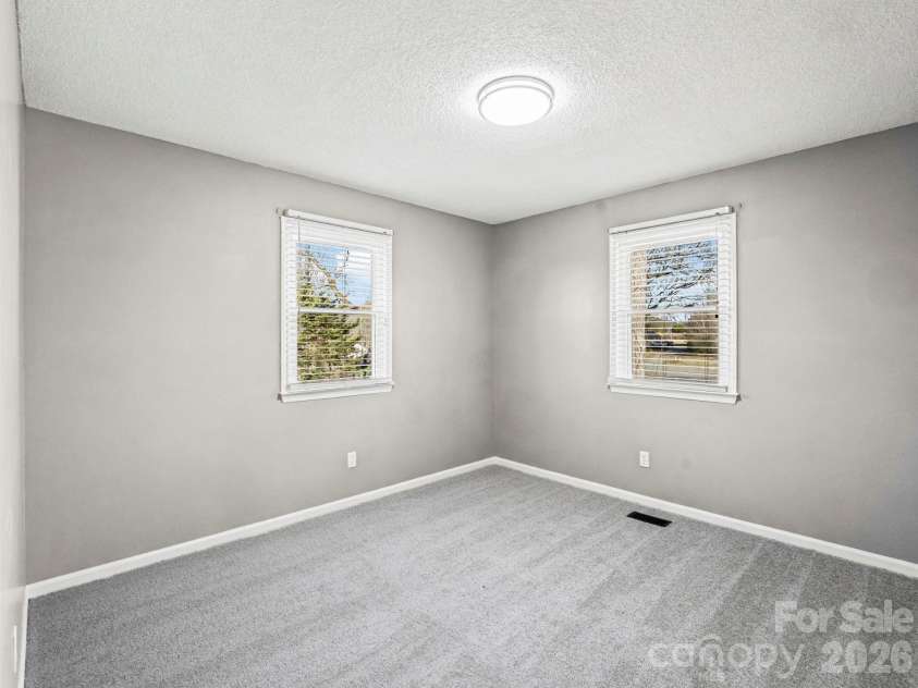 944 Woodland Drive, Shelby, NC 28150.  MLS# CAR4344300, YatesRealty ID 15713. 
