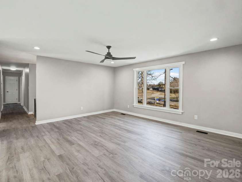 944 Woodland Drive, Shelby, NC 28150.  MLS# CAR4344300, YatesRealty ID 15713. 