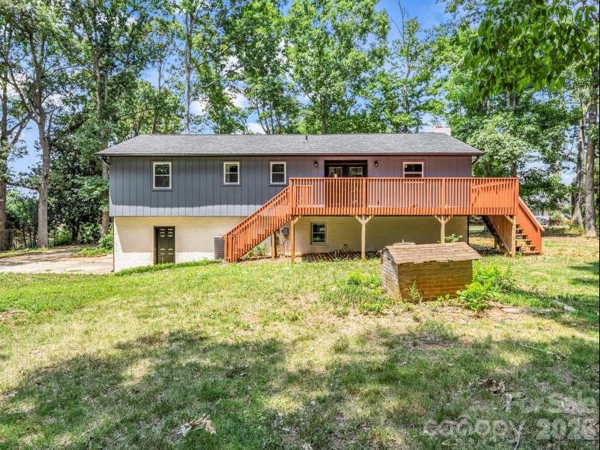 944 Woodland Drive, Shelby, NC 28150.  MLS# CAR4344300, YatesRealty ID 15713. 