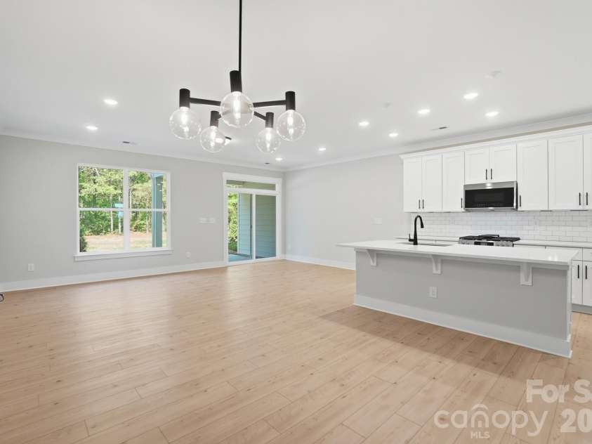 131 Viburnum Road, Waxhaw, NC 28173.  MLS# CAR4368134, YatesRealty ID 15714. Breakfast Area