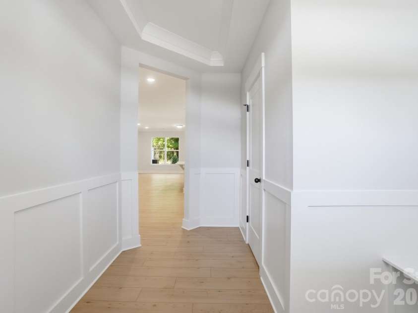 131 Viburnum Road, Waxhaw, NC 28173.  MLS# CAR4368134, YatesRealty ID 15714. Entryway