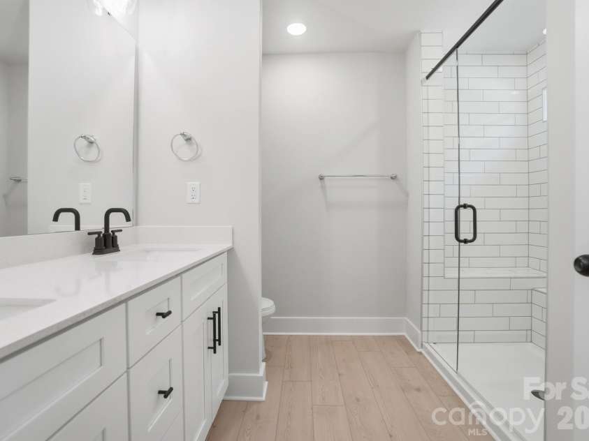 131 Viburnum Road, Waxhaw, NC 28173.  MLS# CAR4368134, YatesRealty ID 15714. Primary Bathroom