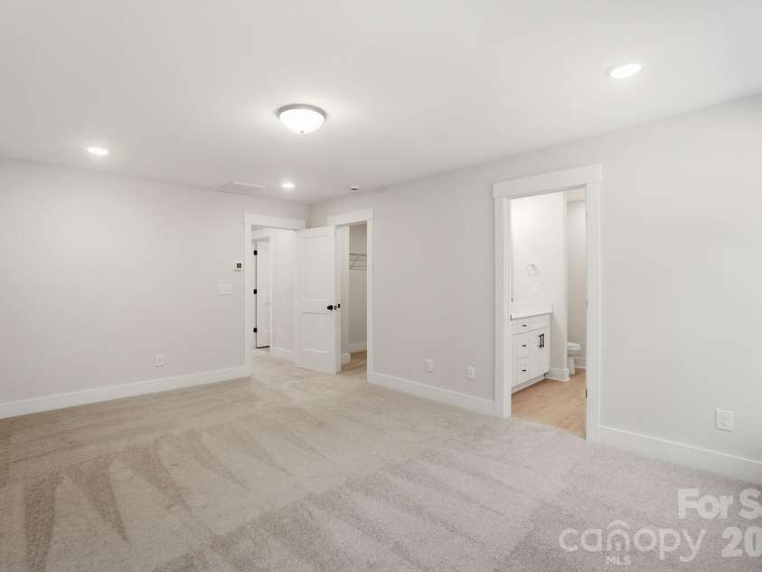 131 Viburnum Road, Waxhaw, NC 28173.  MLS# CAR4368134, YatesRealty ID 15714. Primary Bedroom