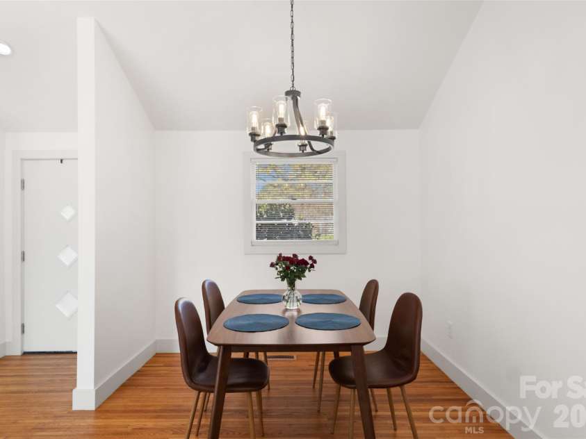 1538 Waddell Street, Charlotte, NC 28216.  MLS# CAR4362384, YatesRealty ID 15715. 